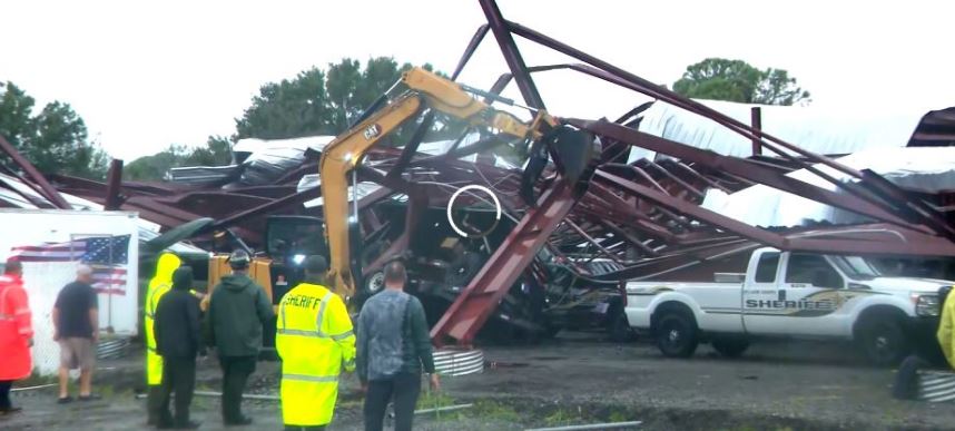 Tornado causó fuertes daños tras su paso en Florida