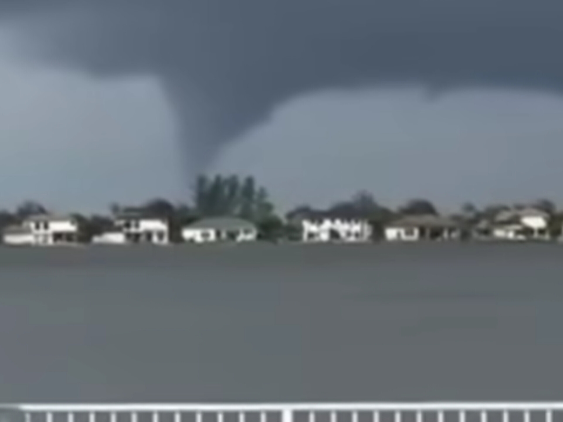 Se formó un tornado al sur de la Florida: “Busquen refugio ahora”, advierten autoridades