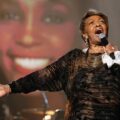 A los 91 años murió Cissy Houston, madre de la inolvidable Whitney Houston