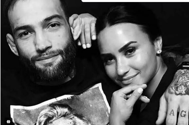 Hallaron muerto a Guilherme Vasconcelos, luchador de MMA y exnovio de Demi Lovato