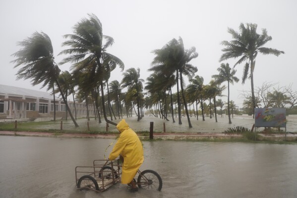 Máxima alerta en Florida a pocas horas del impacto del huracán Milton