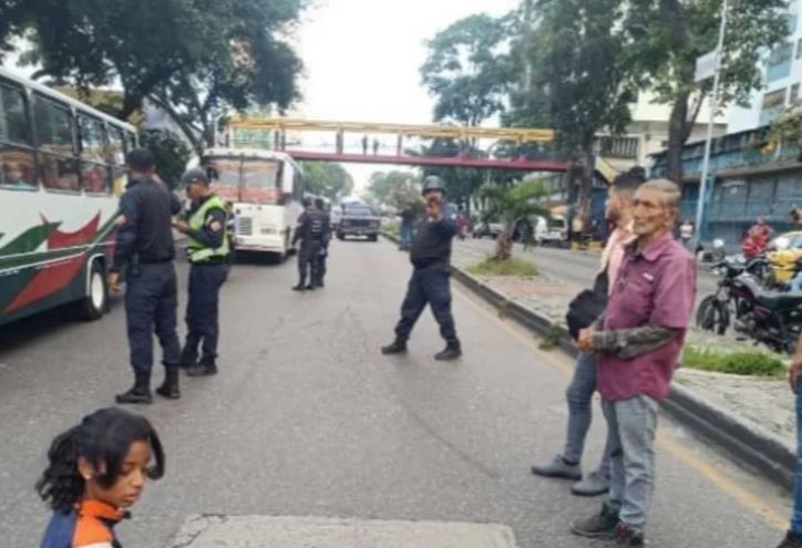 Muere funcionario del TSJ tras colisionar su moto  contra un objeto fijo en Caracas