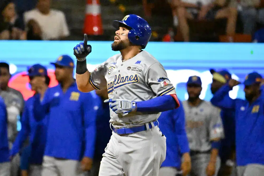 Los Navegantes del Magallanes vapulearon a los Tiburones de La Guaira en el juego inaugural