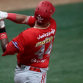 Cardenales voló alto barriendo ante Leones en el Monumental