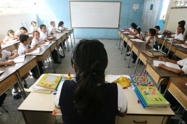 Proponen crear un fondo con lo recaudado por la Ley de Pensiones para ayudar a docentes jubilados