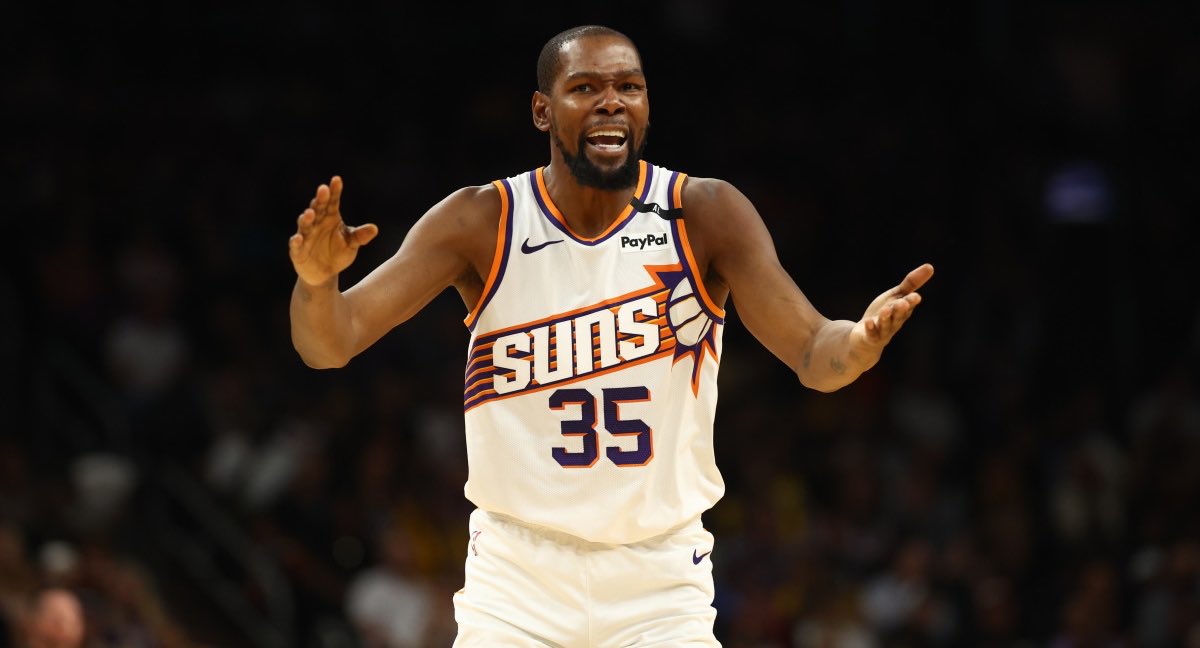 Kevin Durant sufrió lesión y estará al menos dos semanas sin jugar