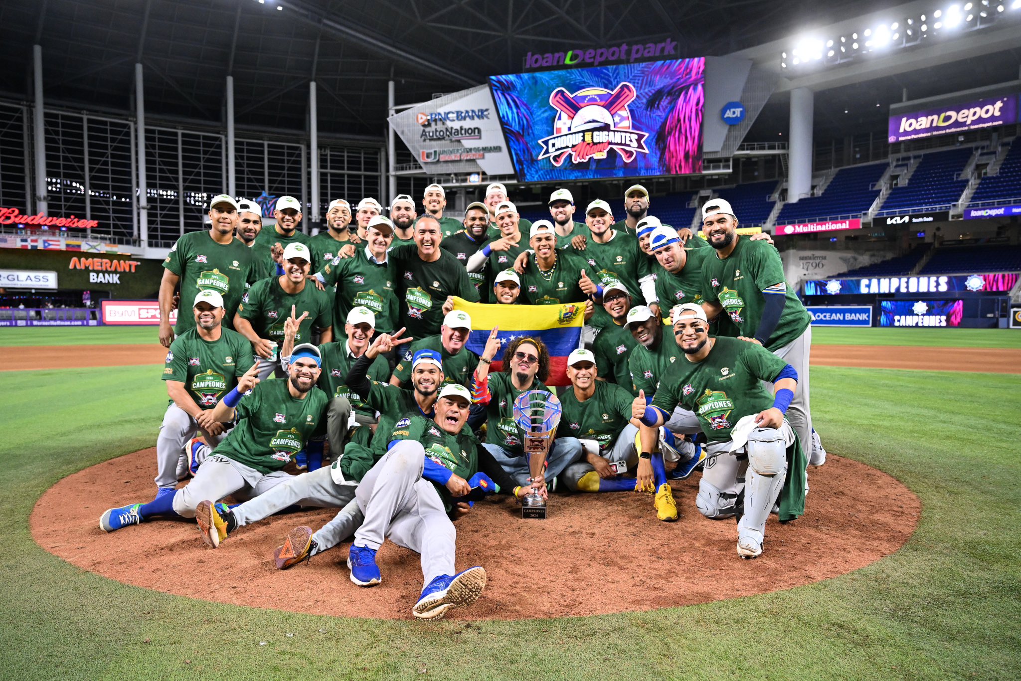 Navegantes del Magallanes se proclamó campeón del Choque de Gigantes