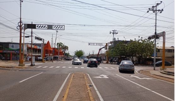 Dos niñas heridas en choque entre una moto y un carro en San Francisco