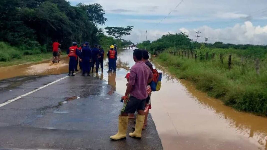 Intransitables están las principales vías en Falcón por fuertes lluvias