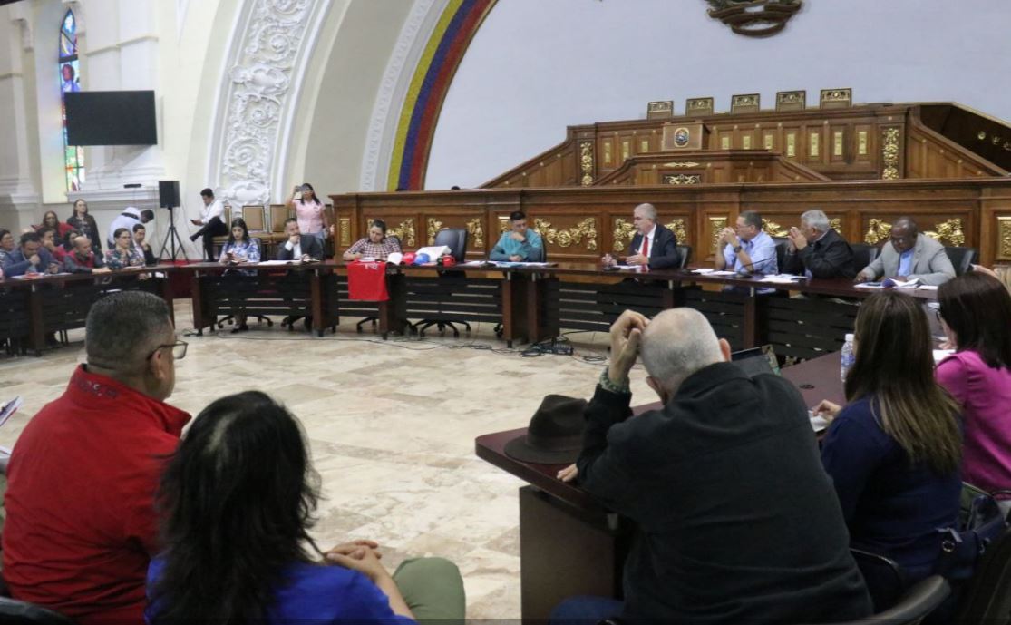 El 12-N se presentarán propuestas de leyes electorales y el 15-D se aprobarían