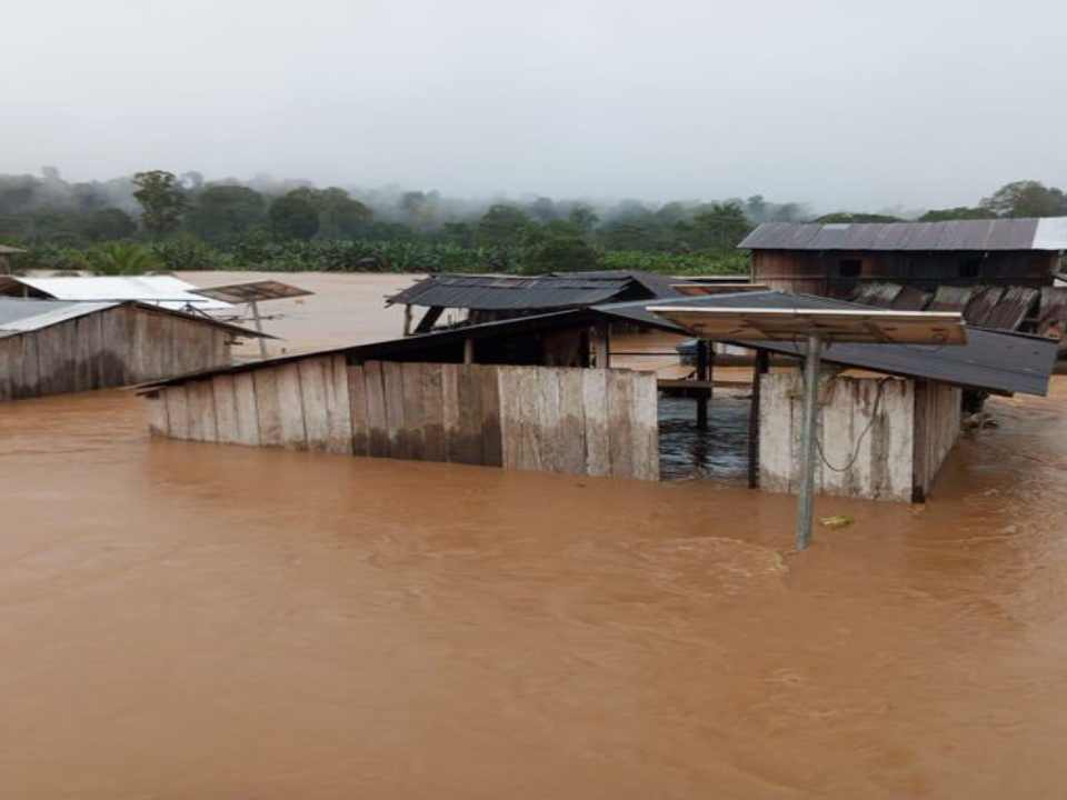 Mas de 100 mil damnificados por inundaciones en departamento colombiano de Chocó