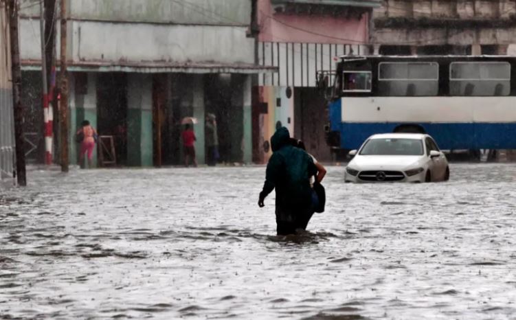 Cuba decreta la fase de 