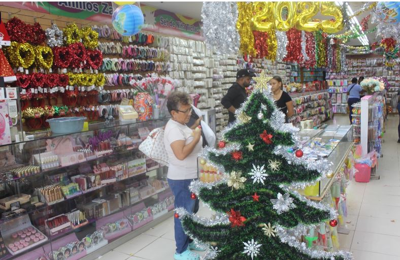 Se reactiva el comercio por cercanía de festividades navideñas: Juguetes y ropa deportiva los de mayor venta