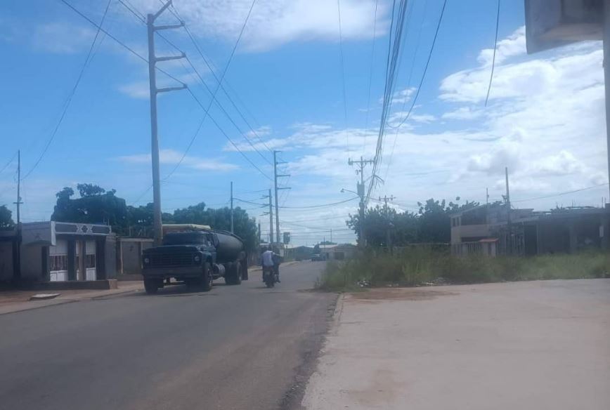 Casi 40 años sin agua tienen habitantes de la calle 22 del barrio El Manzanillo