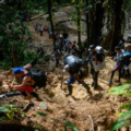 Más de 196.000 migrantes irregulares venezolanos han cruzado la selva del Darién este año