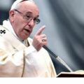 El papa Francisco asegura que continúan rezando por las víctimas de Valencia