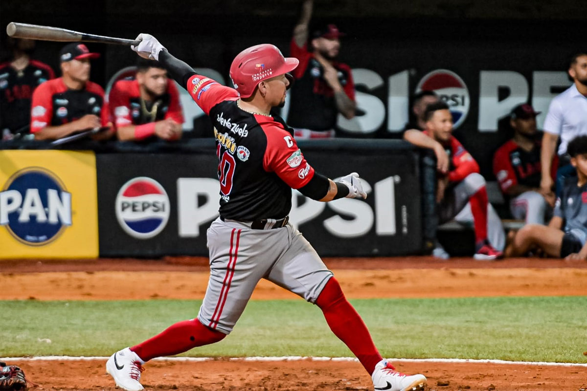 Cardenales supera a Caribes en Puerto La Cruz