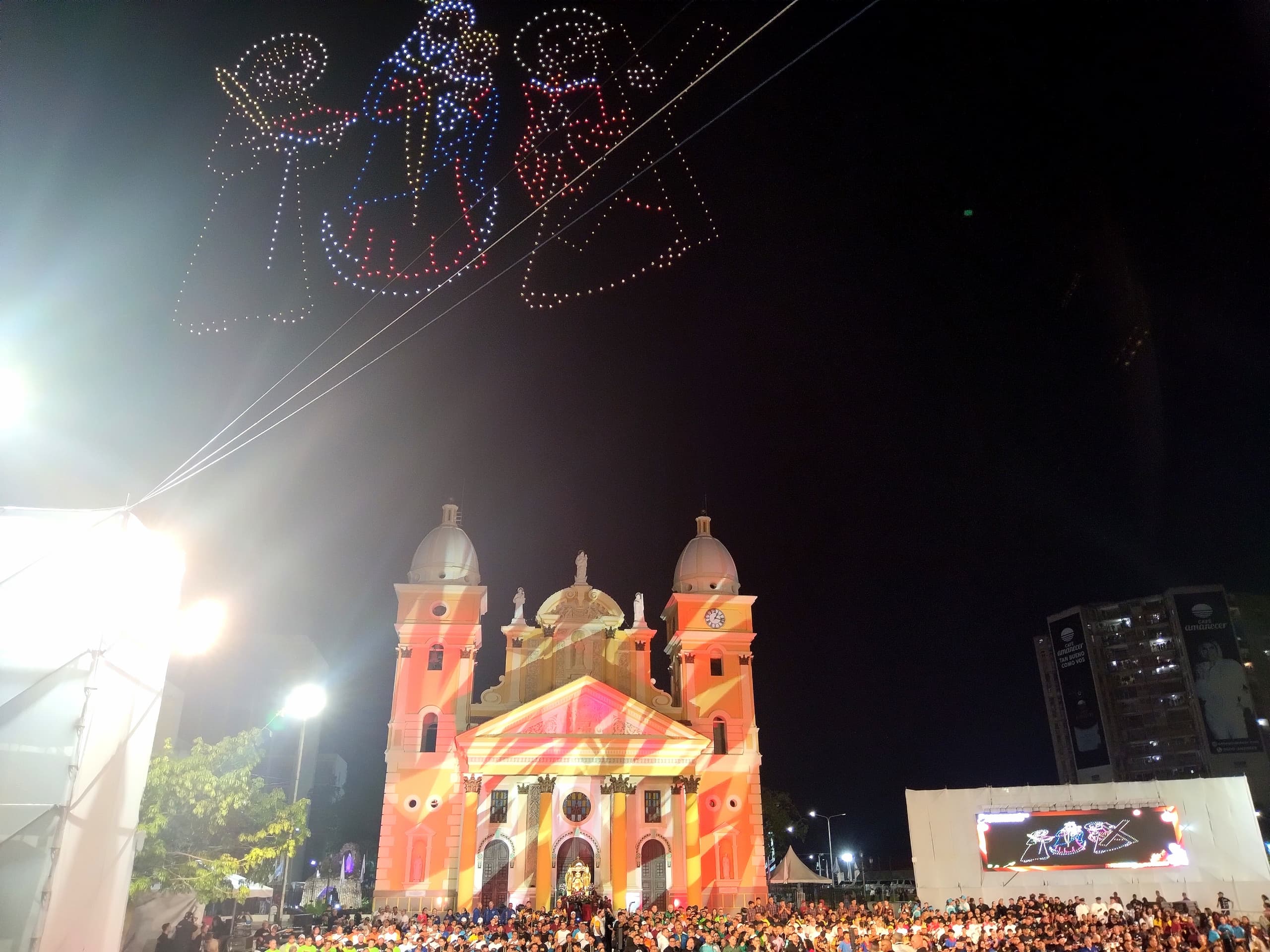 Fulldata: Proveedor Oficial de Acceso al Internet en el Espectacular Show de Drones en Maracaibo