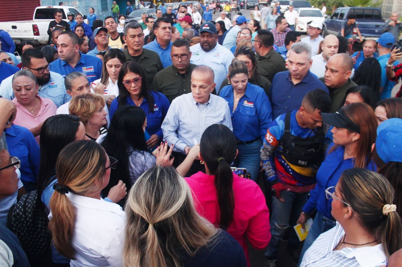 Gobernador Rosales inaugura los trabajos de construcción, recuperación y modernización vial del barrio “Francisco de Miranda