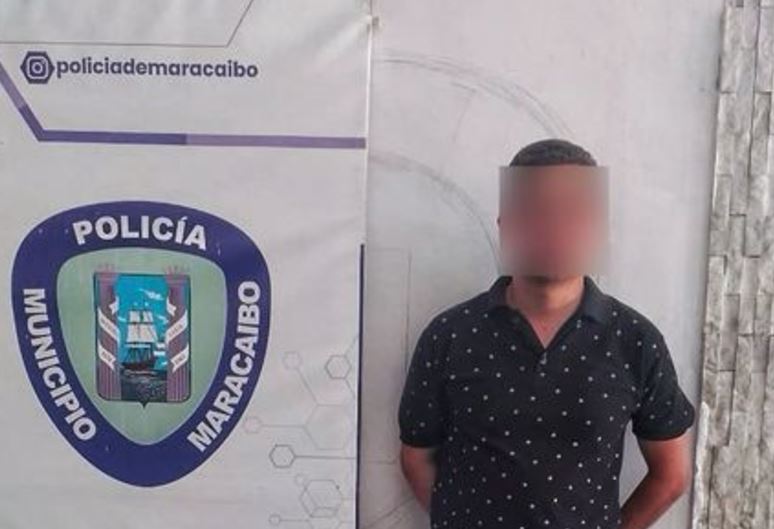 Hombre mordió a su exesposa en el brazo derecho y golpeó a su hija de 13 años en Sabaneta