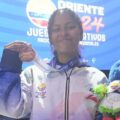 Daviana Sánchez con sable de bronce para el Zulia