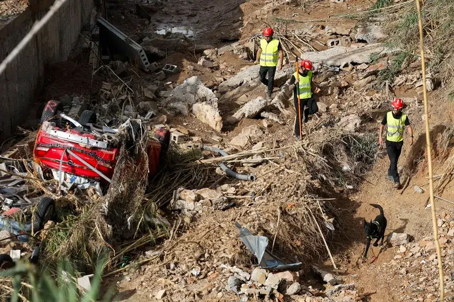 Hallan cuerpos de niños de tres y cinco años desaparecidos durante el temporal en España