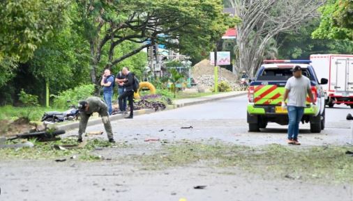 Explotó una moto cerca de una patrulla policial y dejó 15 heridos al suroeste de Colombia