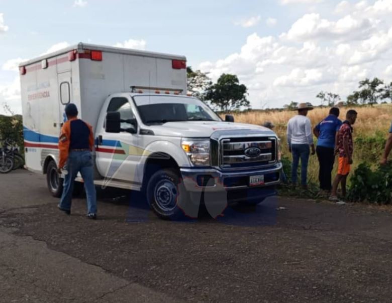 Mueren tres mujeres y una niña de dos años tras volcarse su carro en Guárico