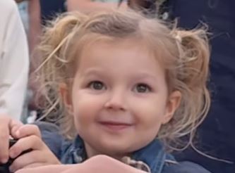 La pequeña Angelica Nero sorprende a pianista al cantar la canción del Titanic de Céline Dion