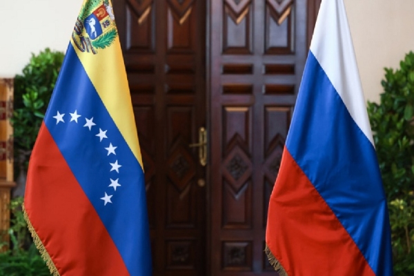 Venezuela y Rusia estrechan lazos financieros, comerciales y logísticos contra las sanciones