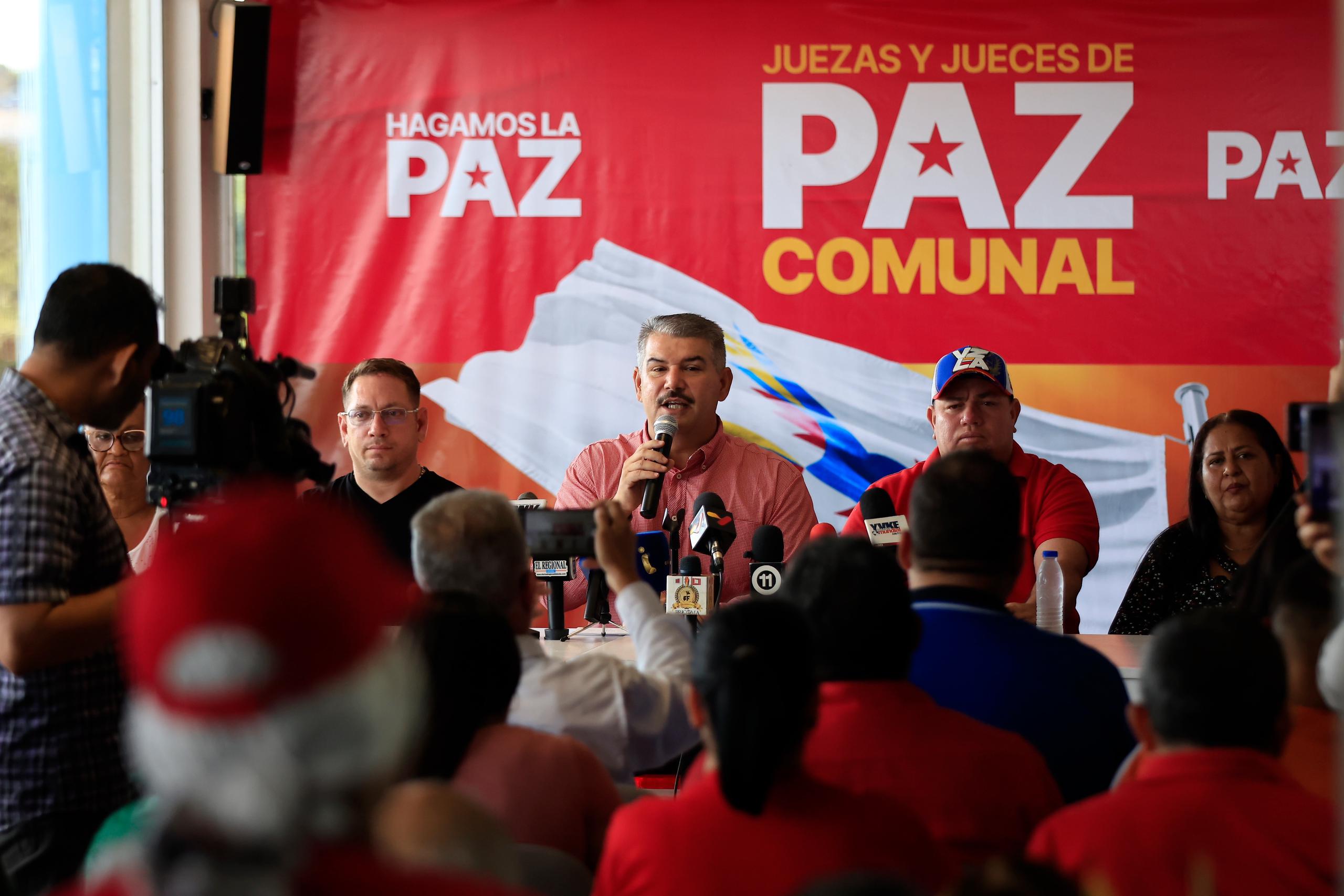 Miembros del PSUV en el Zulia invitan a votar en la elección de Jueces de Paz Comunal este 15-D