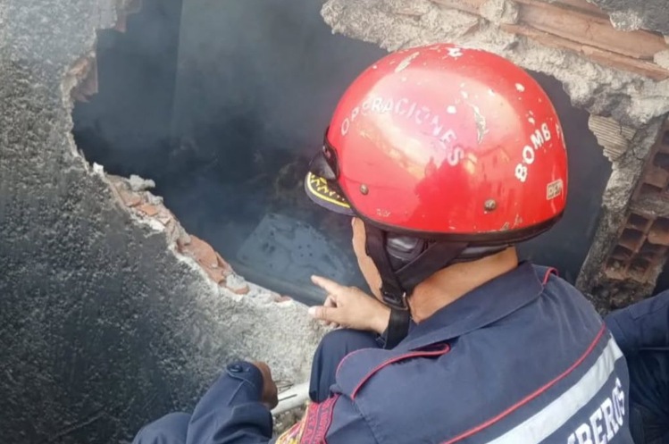 Nueve personas calcinadas dejó incendio en la carretera Panamericana