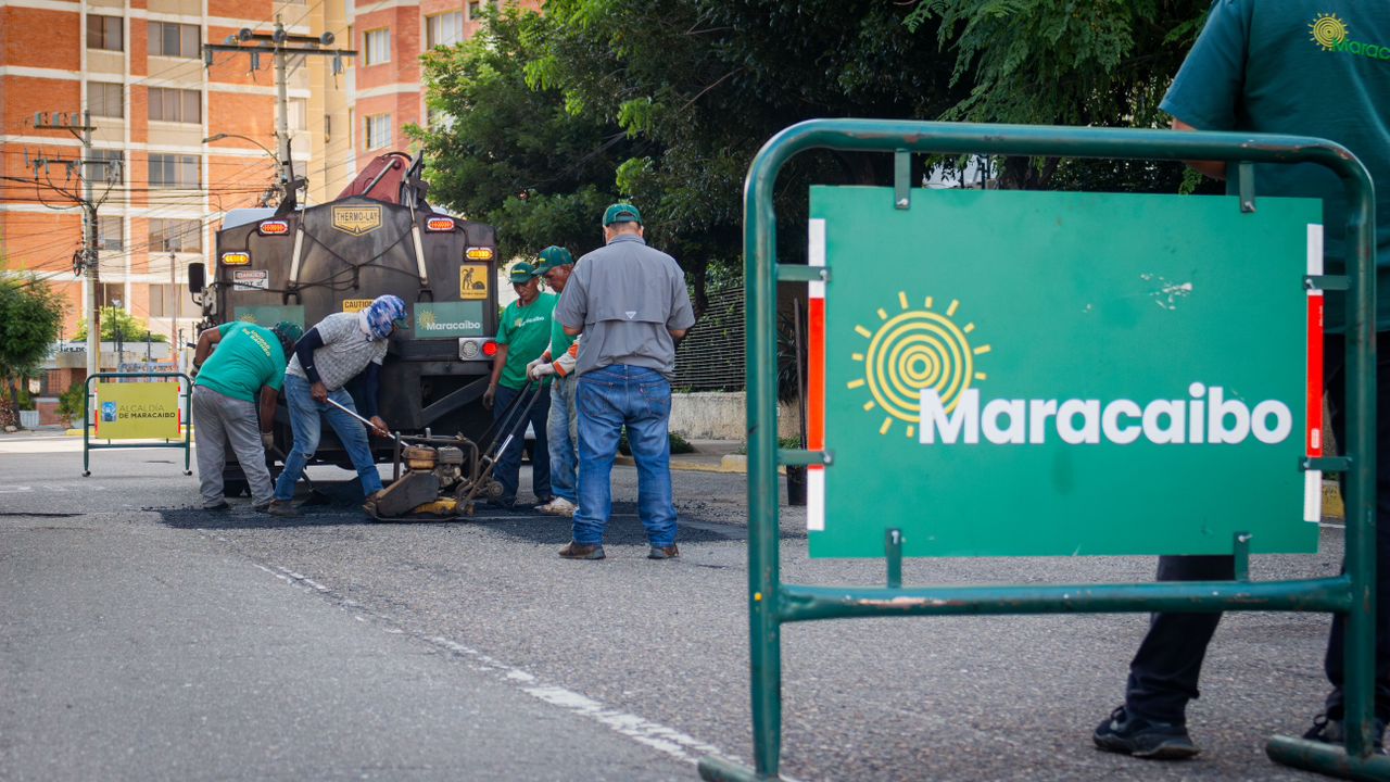 Plan Rápido de Bacheo 2024 llega a la parroquia Olegario Villalobos para beneficiar a cuatro rutas de transporte