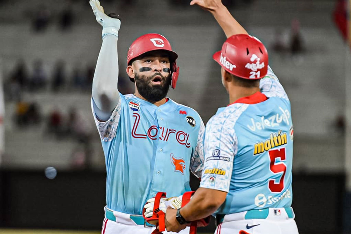 Cardenales dejó blanco a Leones con paliza incluida