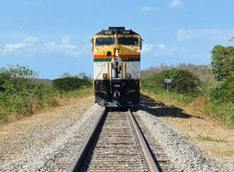 Atentado con explosivos contra tren de Cerrejón en La Guajira paraliza el transporte de carbón