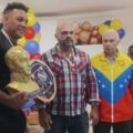 Glorias Deportivas de Cabimas entregan el premio honor al mérito deportivo «Yojer Medina»