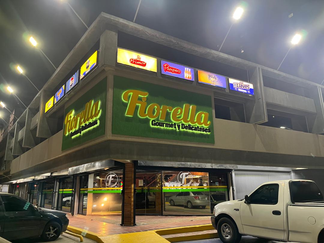 Fiorella Supermarket abre tienda 15ta. gourmet en Delicias con productos selectos y restaurante 5 estrellas