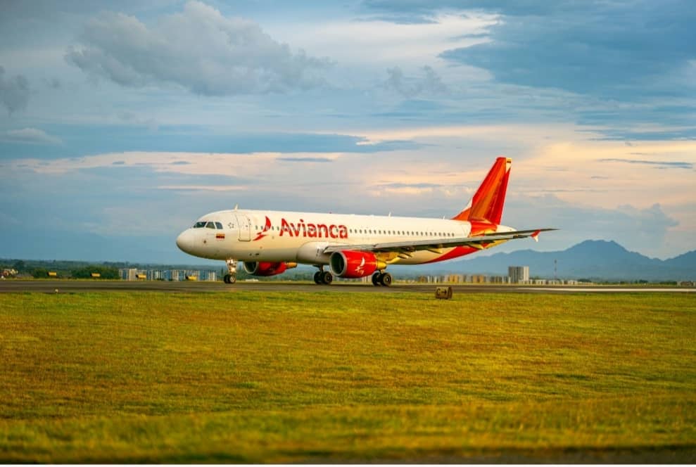 ¿Qué hacer si tu vuelo de Avianca tiene problemas? Guía para pasajeros afectados