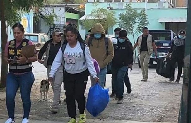 Expulsan a casi 300 venezolanos de un poblado de Perú