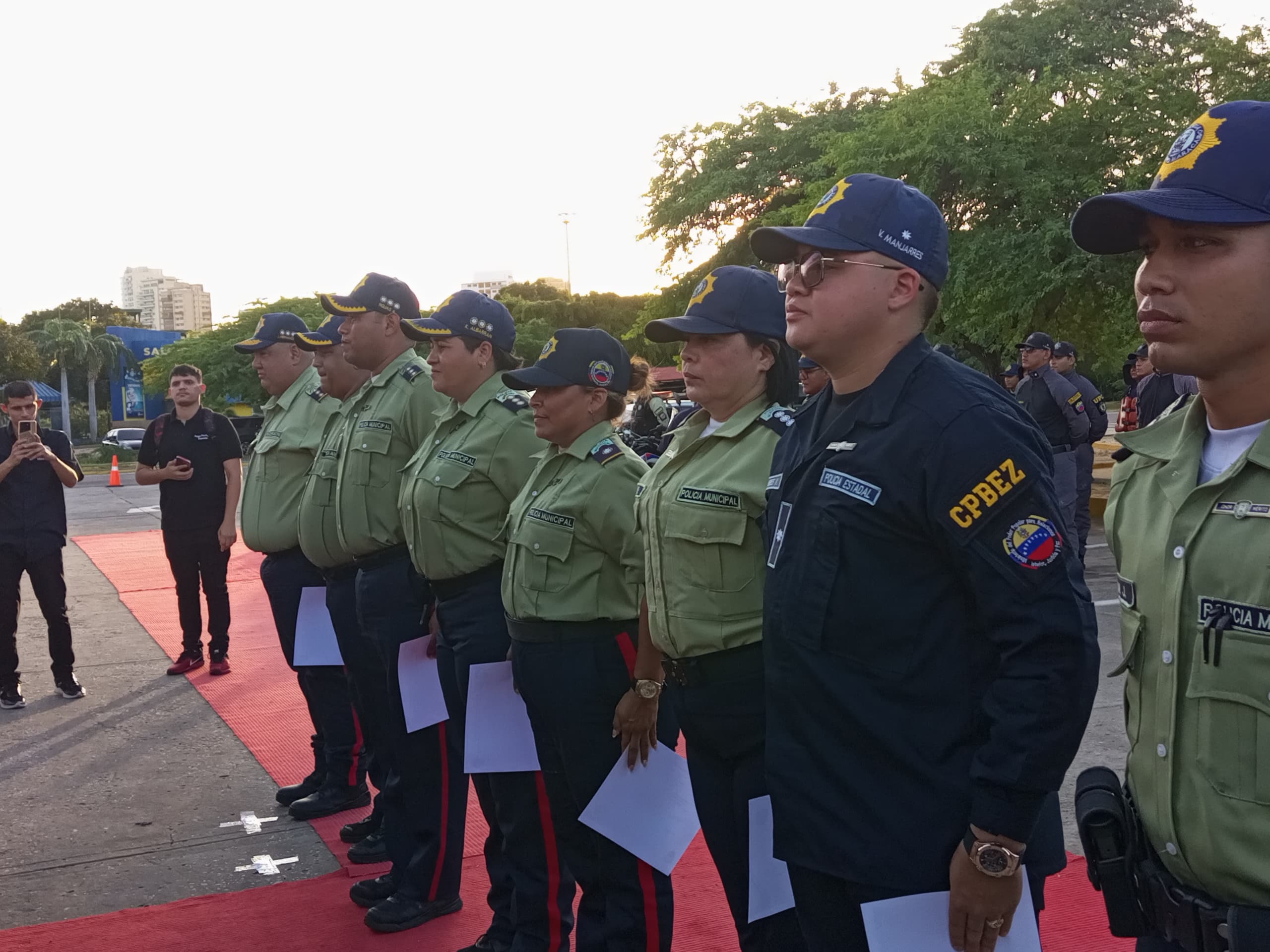 Polimaracaibo condecoró a sus funcionarios más destacados en su 32 aniversario