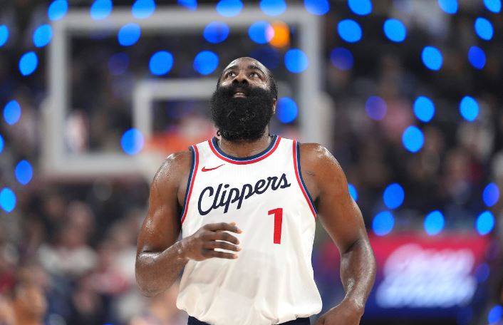 James Harden es el segundo jugador de NBA en alcanzar los 3000 triples