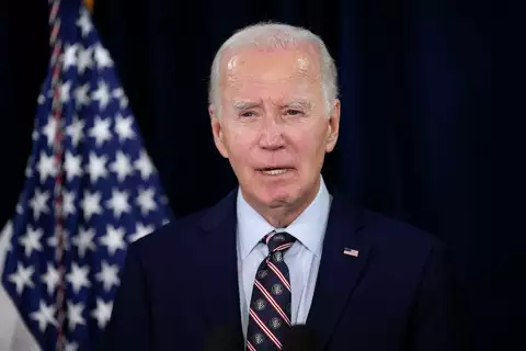 Biden anuncia casi $2.500 millones más en ayuda militar para Ucrania