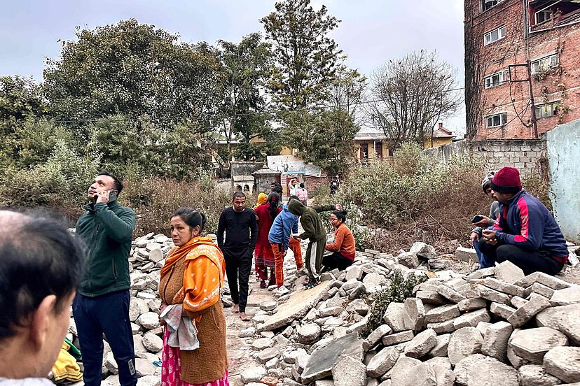 Se eleva a 126 el número de muertos por el terremoto en el Tíbet