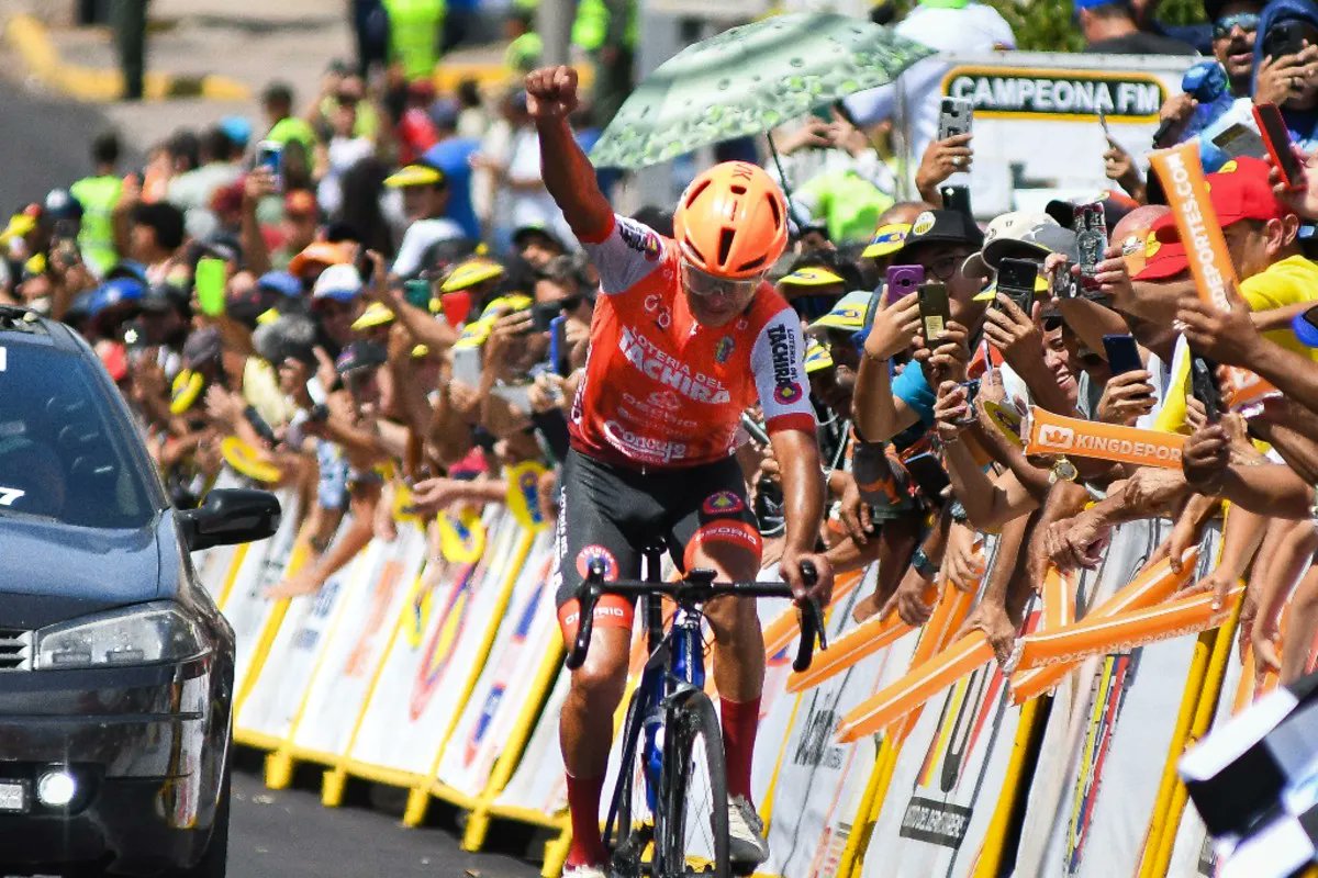 Gabriel Mendoza triunfa en la cuarta etapa de la Vuelta al Táchira