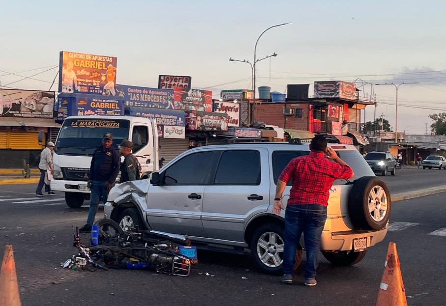 Un motorizado herido dejó choque contra una camioneta en el Km 4 de San Francisco