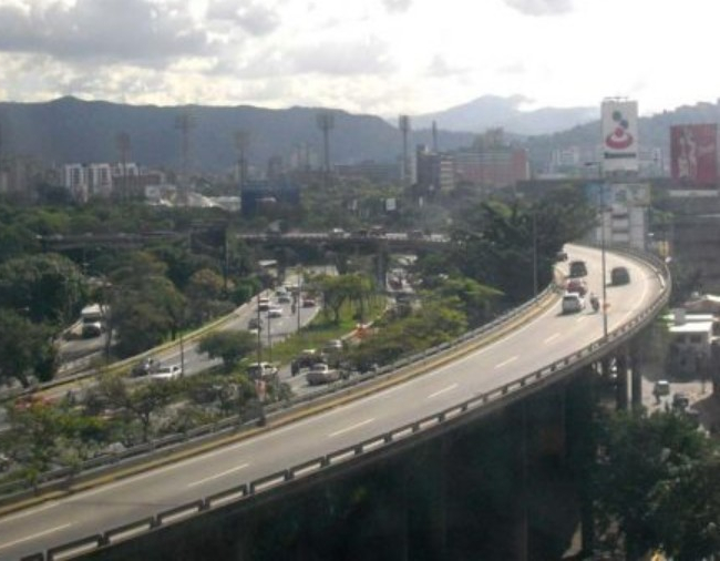 Cerrarán parcialmente el tramo Valle-Coche-Petare de la autopista este 15-Ene