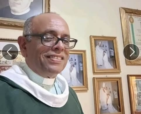 Murió Luberto Ríos: El sacerdote querido de la COL