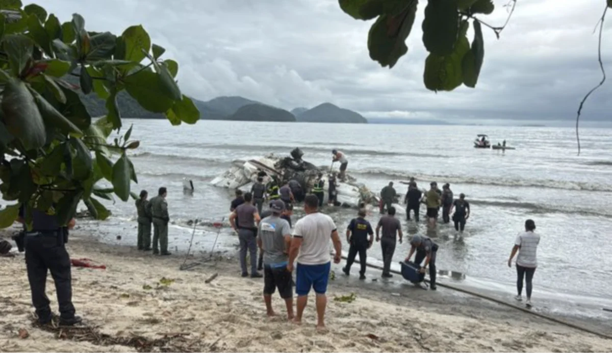 Tragedia en Brasil: Avioneta se estrella y cae al mar dejando un muerto y varios heridos