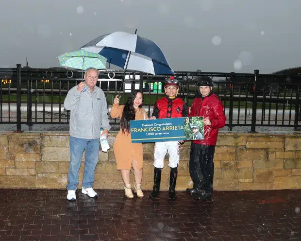 El jockey venezolano Francisco Arrieta alcanza el hito número 1.000 en su carrera en Oaklawn