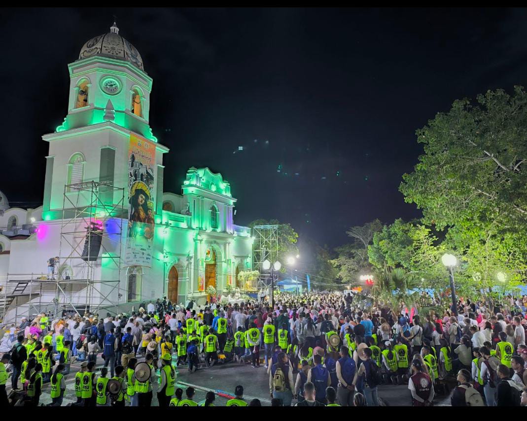 Feligreses se reúnen para honrar a la Divina Pastora: La segunda procesión más grande del mundo